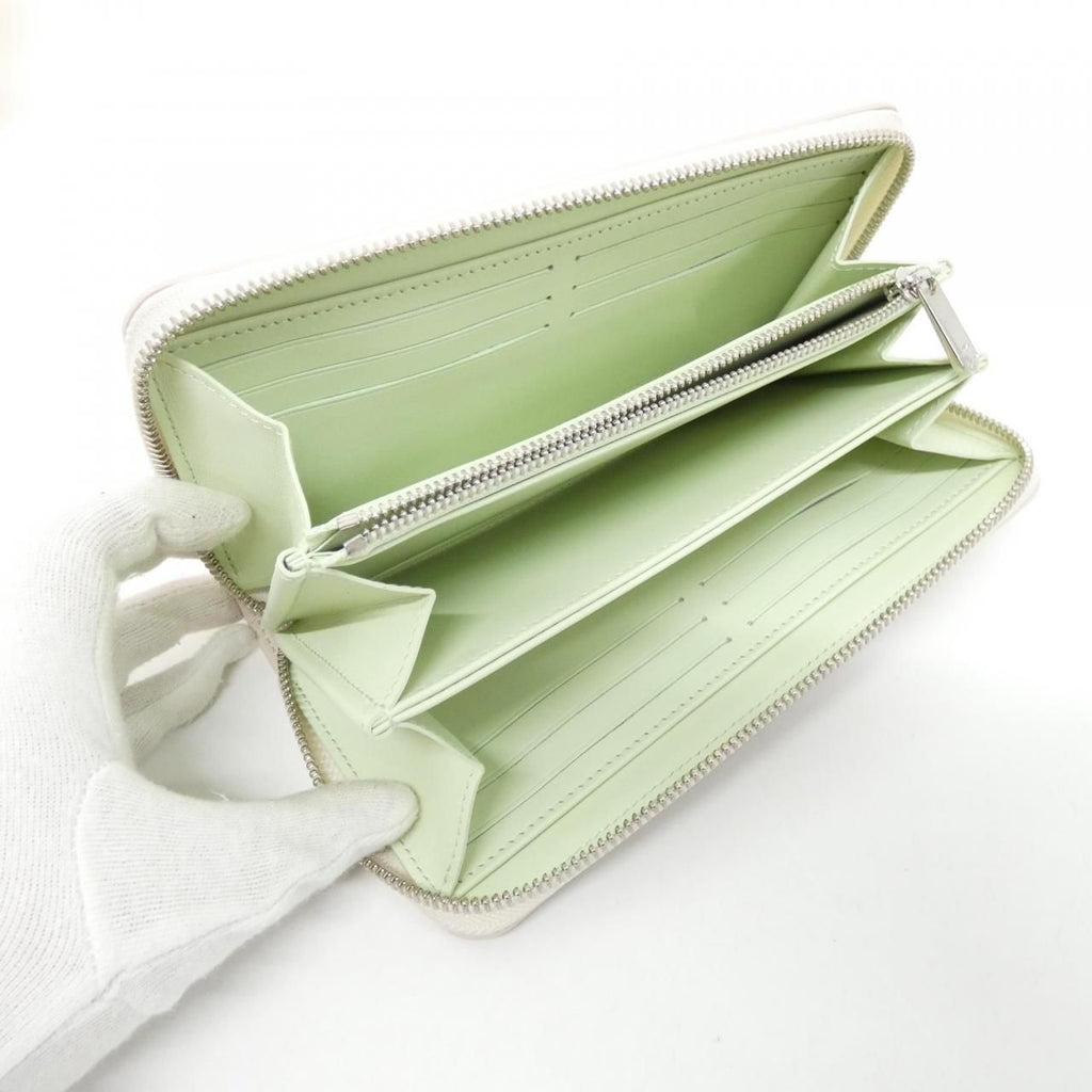 Louis Vuitton Mahina Zippy Wallet — view 4