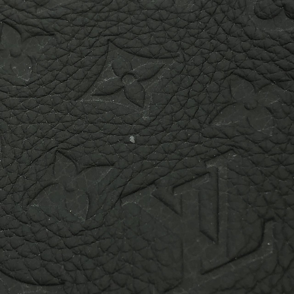 Louis Vuitton Taurillon Monogram Sac Plat — view 4
