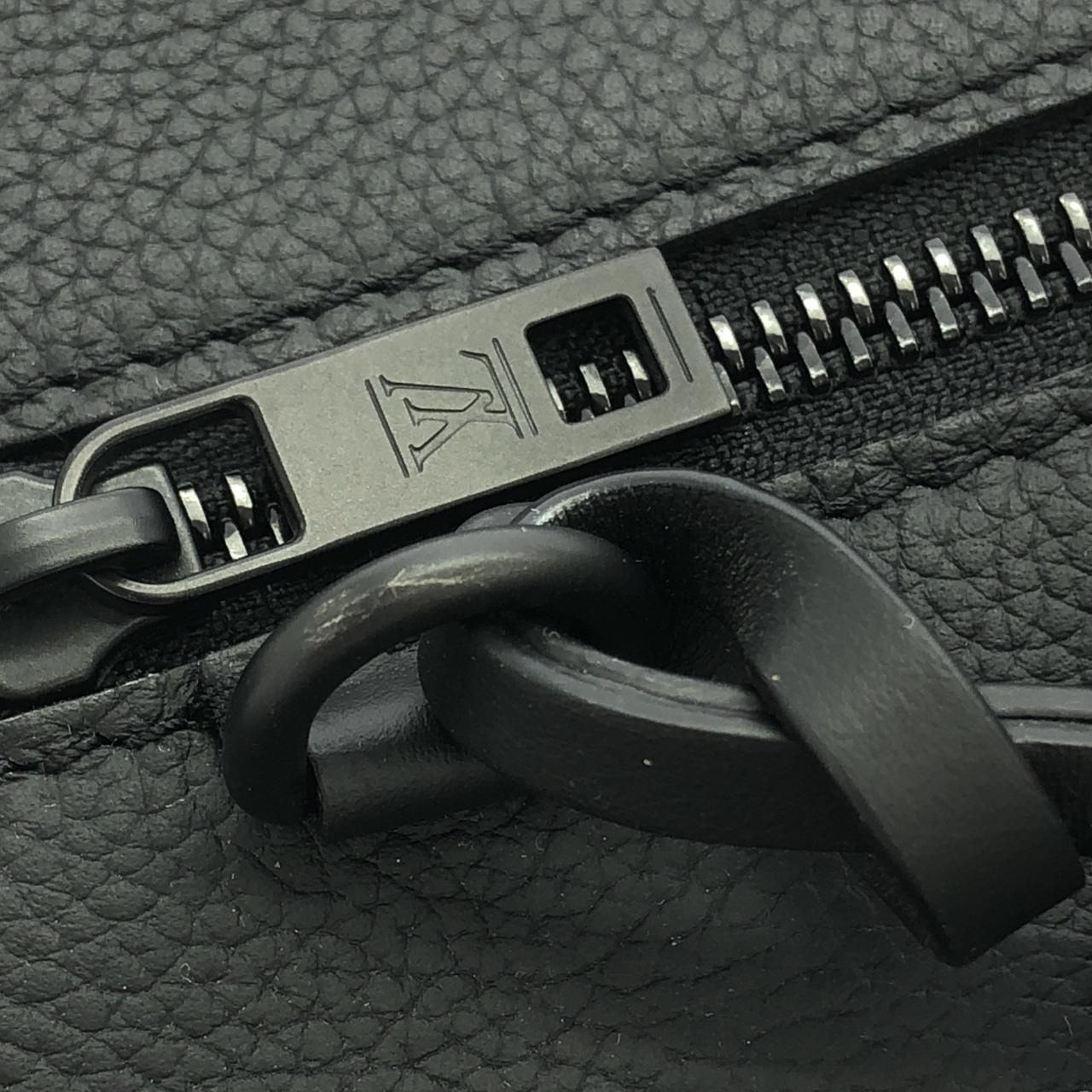 Louis Vuitton LV Aerogram Takeoff Pouch — view 4