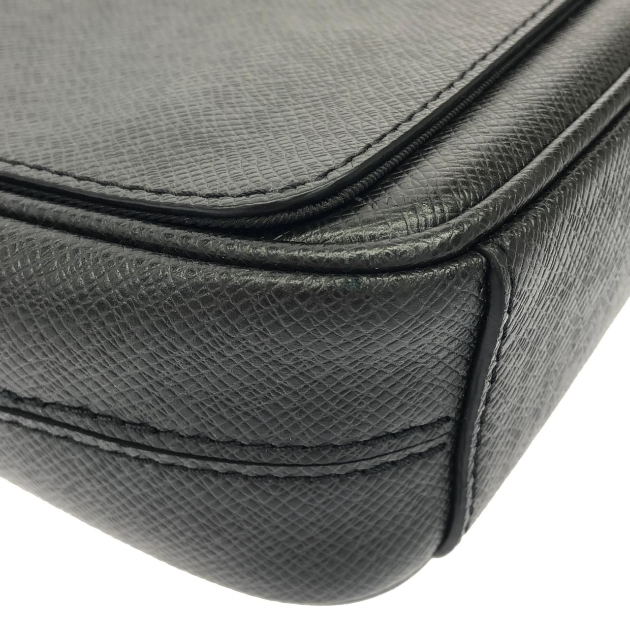Louis Vuitton Taiga District PM Shoulder — view 3