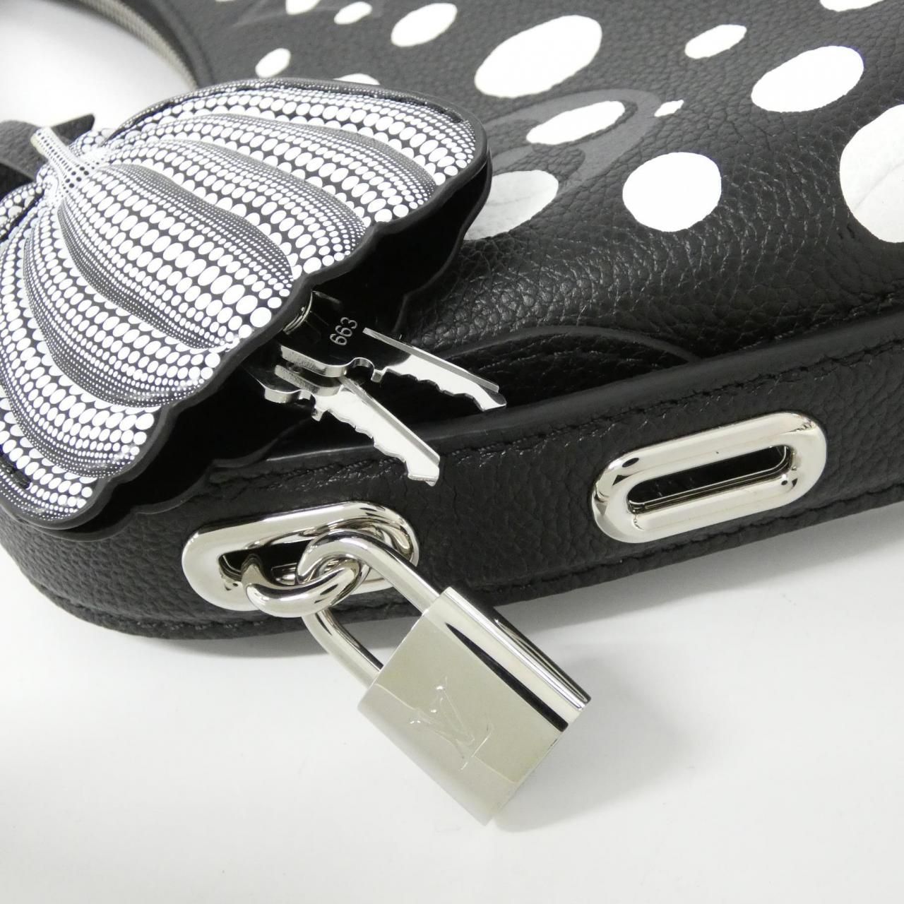 Louis Vuitton Monogram Empreinte Marshmallow PM Shoulder — view 3
