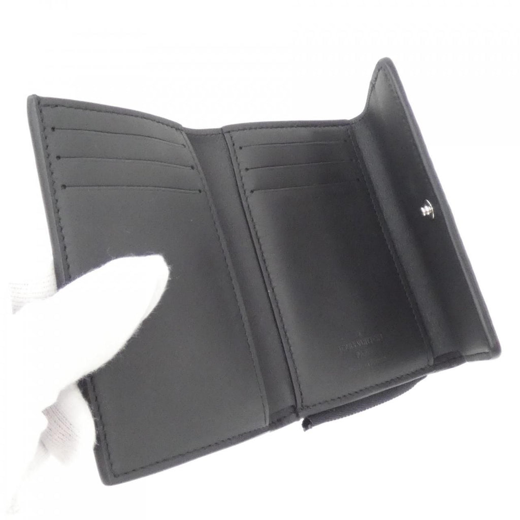 Louis Vuitton Taurillon Monogram Portefeuille Pilot Wallet — view 6