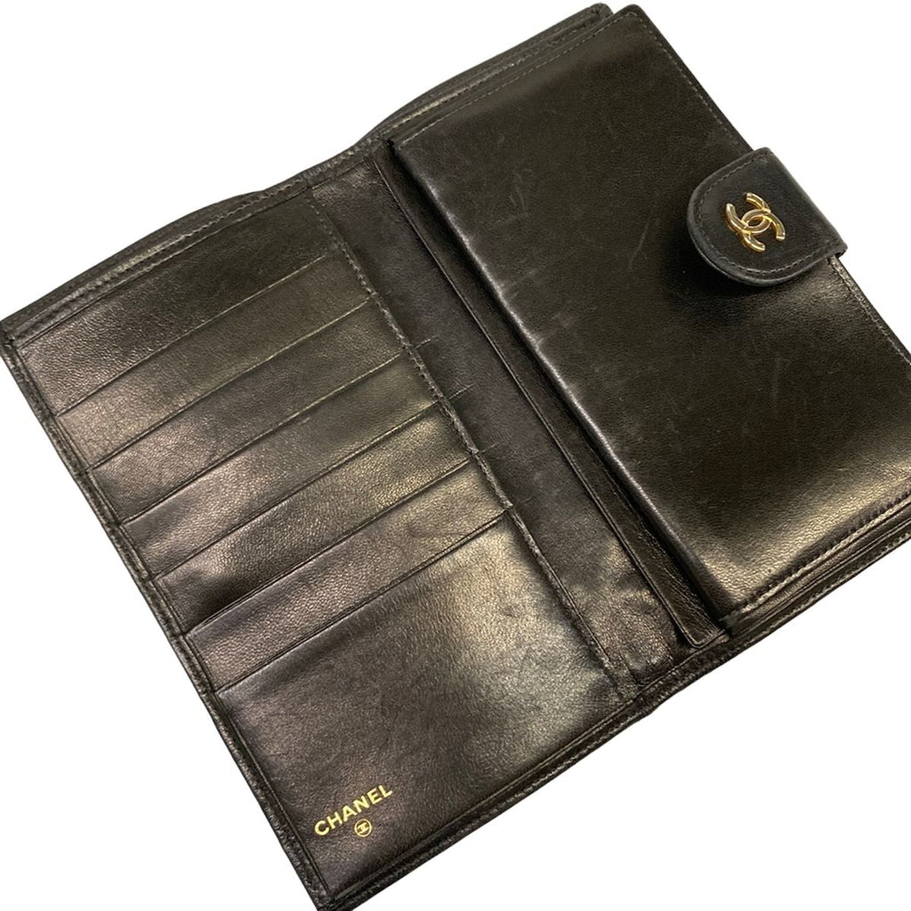 Chanel Wallet Bicolor Black Gold Kiss Lock Lambskin — view 3
