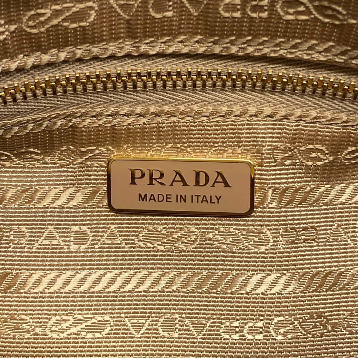 Prada Shoulder Bag Beige Leather — view 9