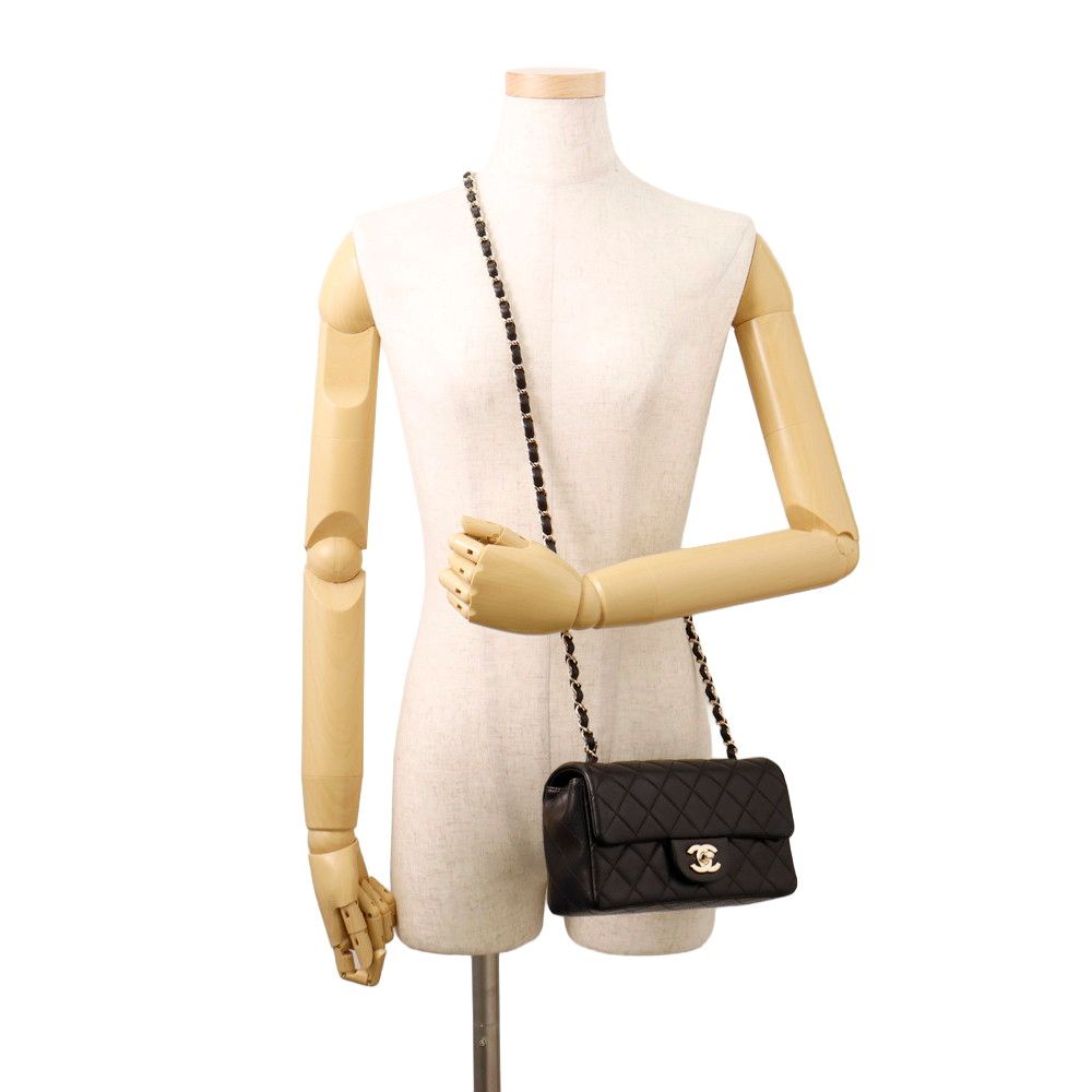 Chanel Chain Shoulder Bag Mini Quilted 20 CC Logo Lambskin Black — view 4