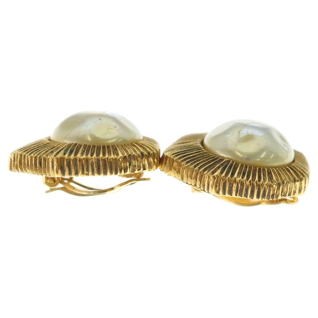 Chanel Pearl Earrings White Gold — view 3