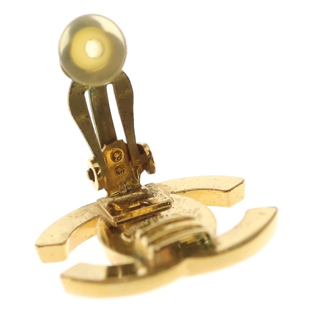 Chanel CC Logo Turnlock Earrings Gold — view 5