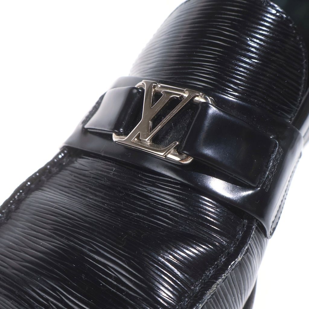 Louis Vuitton LV Major Loafers LV Logo Silver Black — view 6