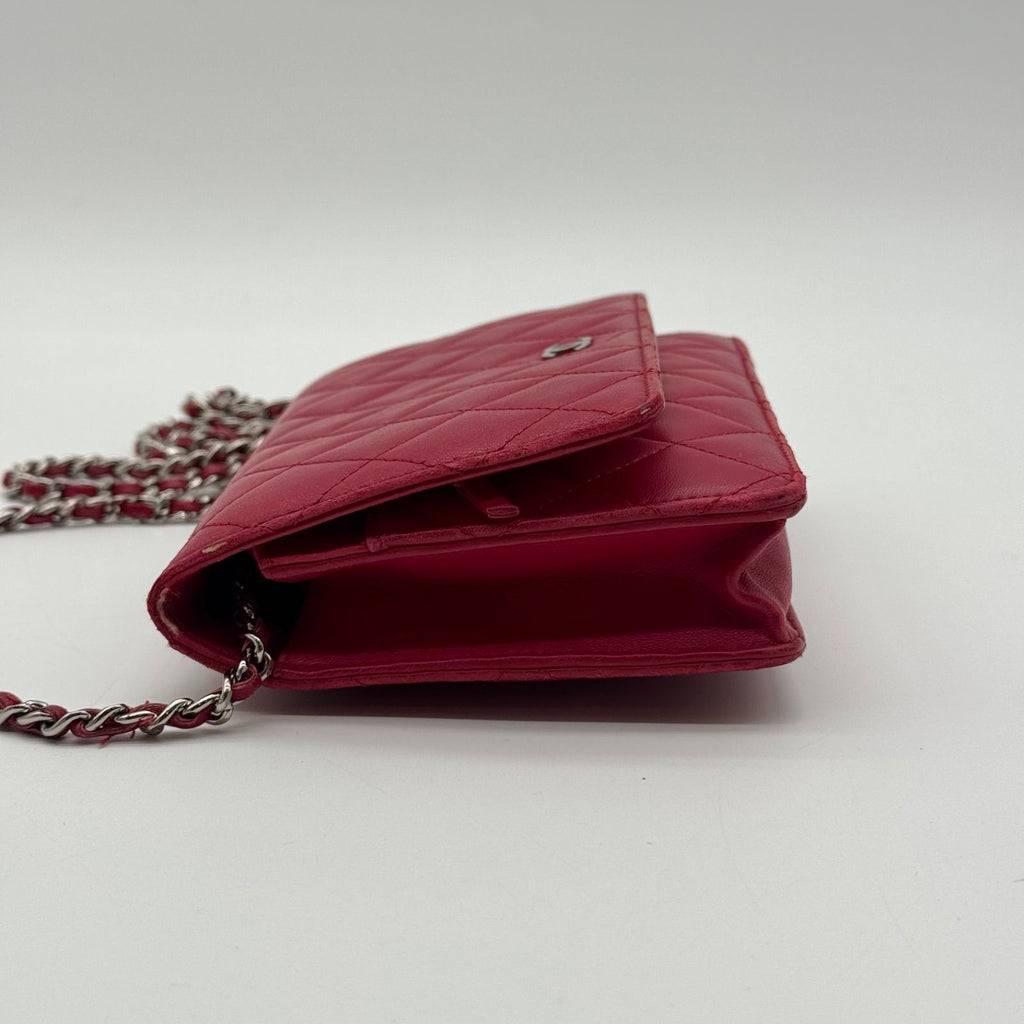 Chanel First Come Served Chain Wallet Lambskin Quilted CC Logo Shoulder — view 4