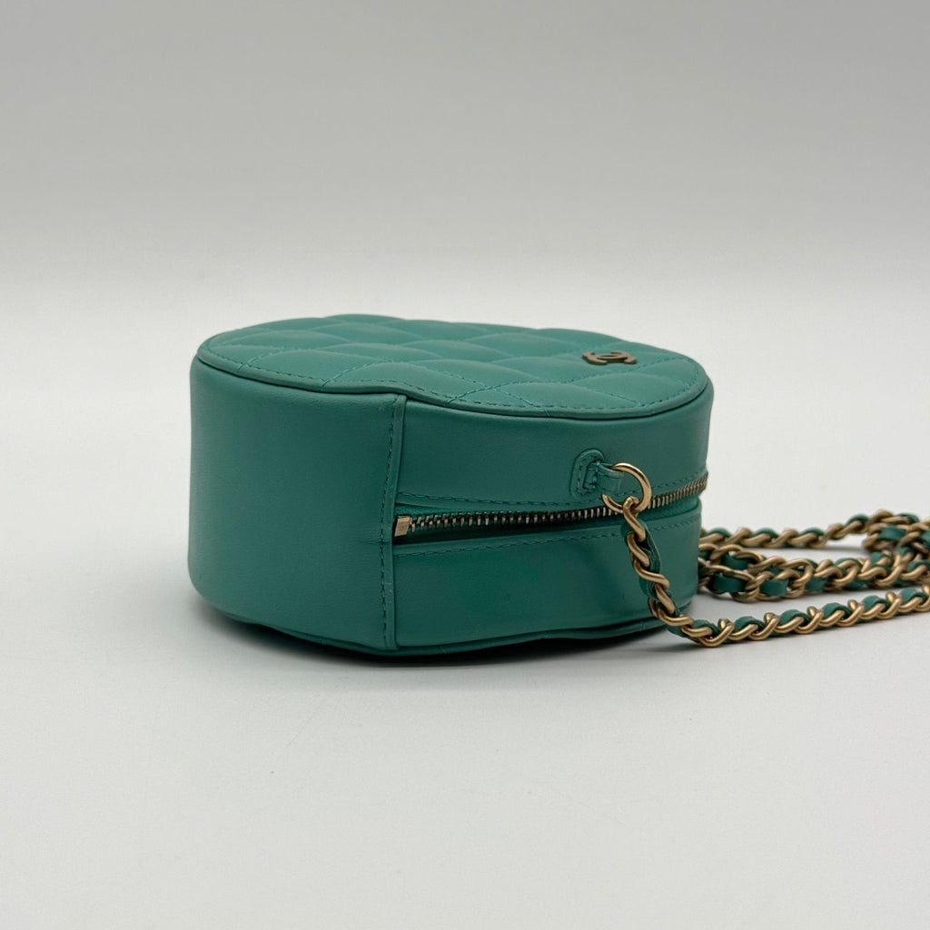 Chanel Shoulder Bag Round Quilted CC Logo Gold Lambskin Leather Green Chain — view 3