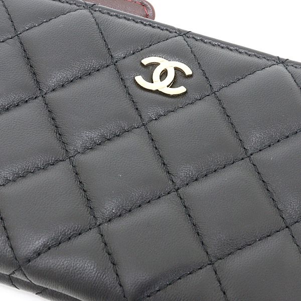 Chanel Classic Small Zip Pouch Lambskin Black Quilted Cosmetic Mini Wallet — view 4