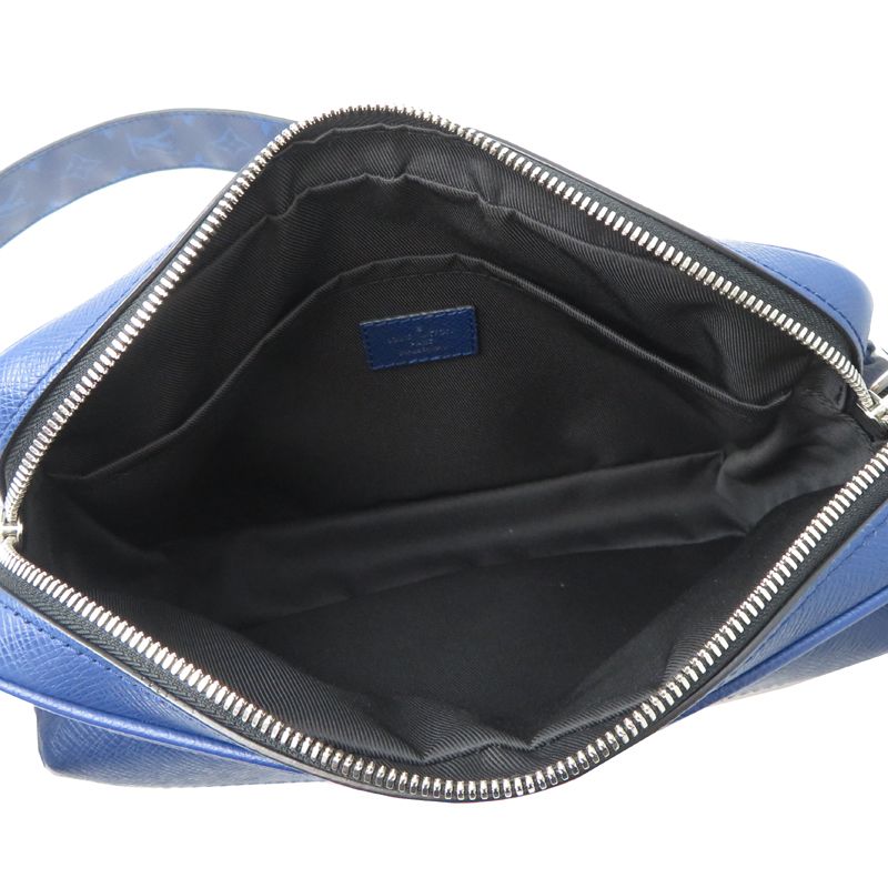 Louis Vuitton Messenger — view 6
