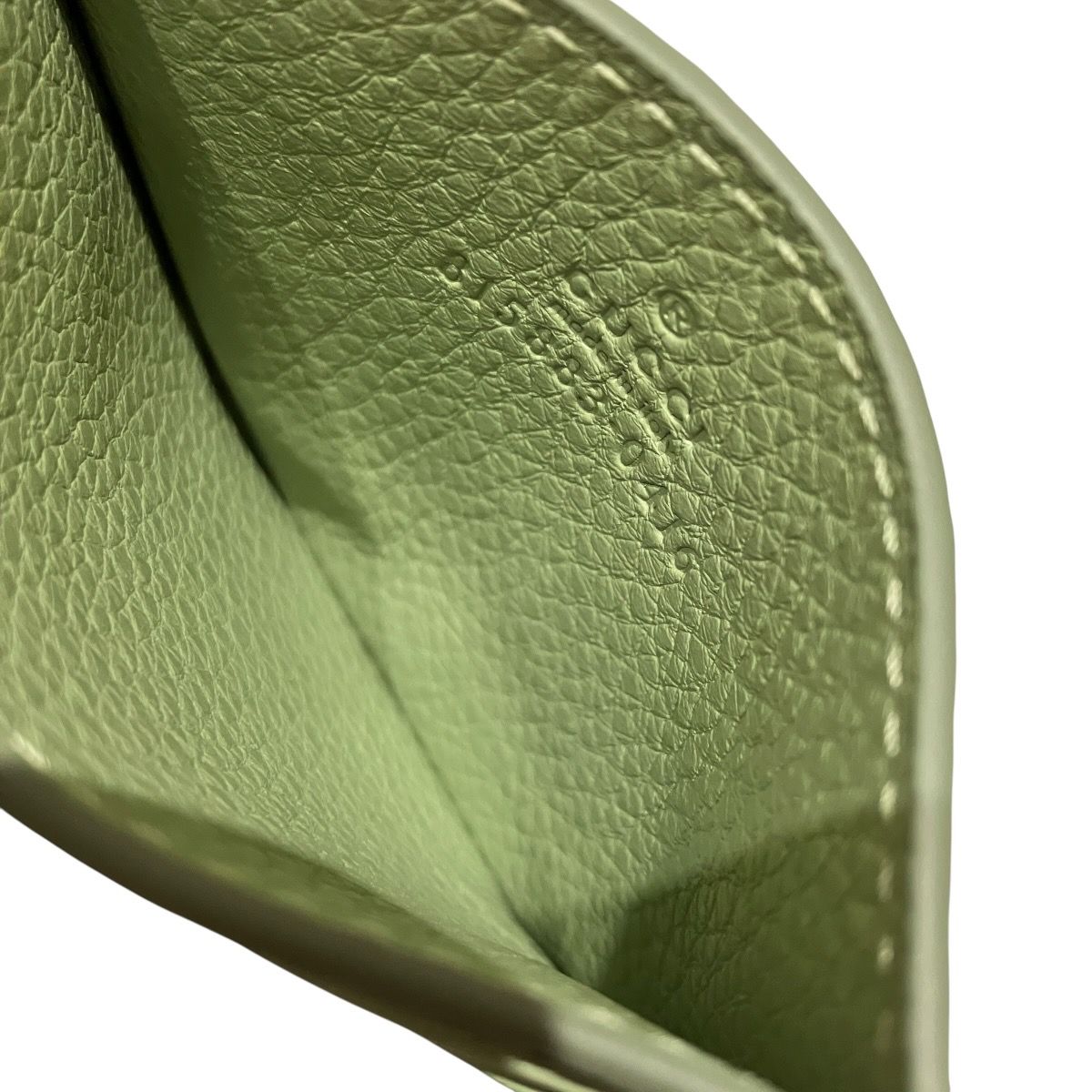 Gucci GG Emblem Card Case Leather — view 3