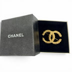 Chanel Vintage CC Logo Lava Brooch Gold — view 2