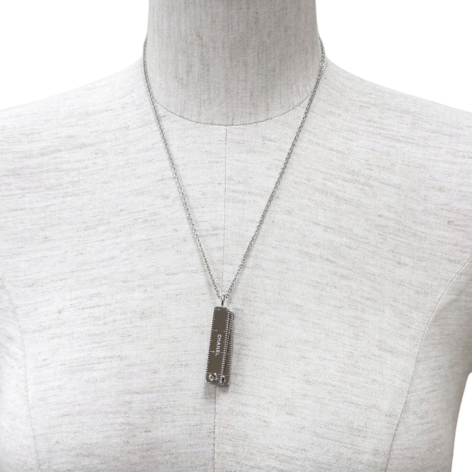 Chanel Log Major CC Logo Necklace Silver — view 4