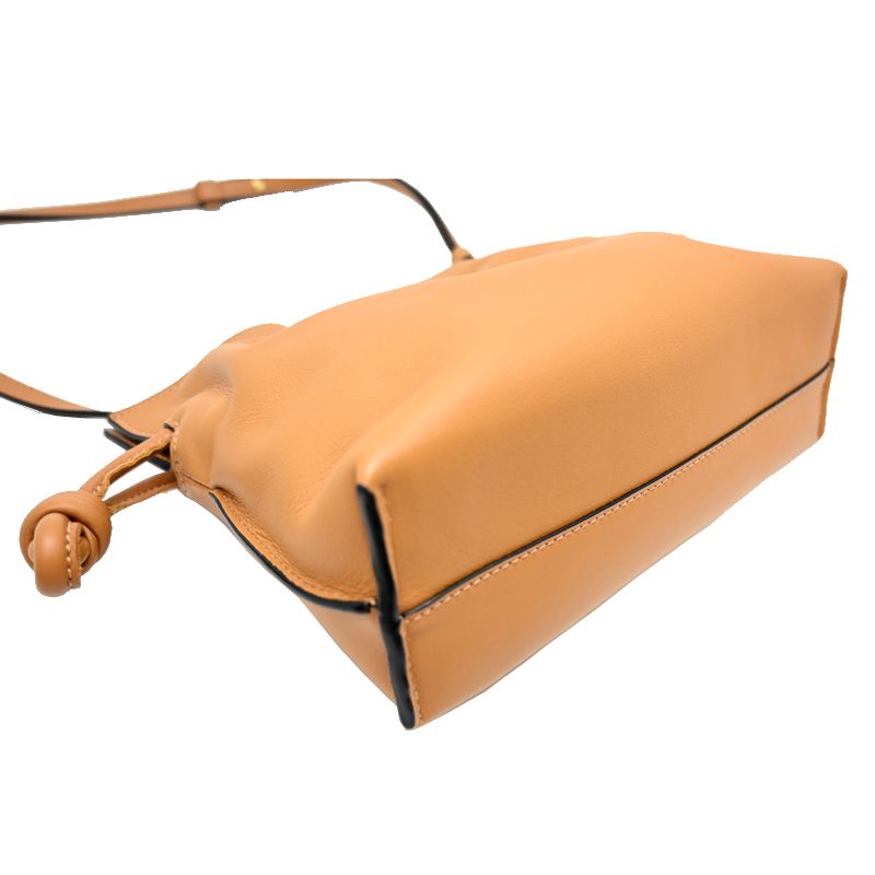Loewe Shoulder Bag Gold — view 3