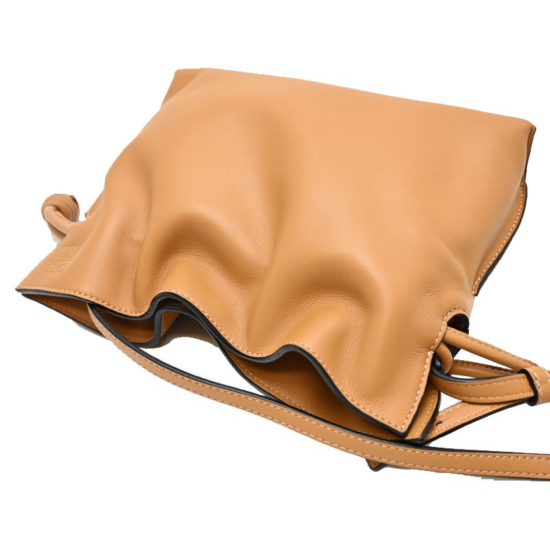 Loewe Shoulder Bag Gold — view 4