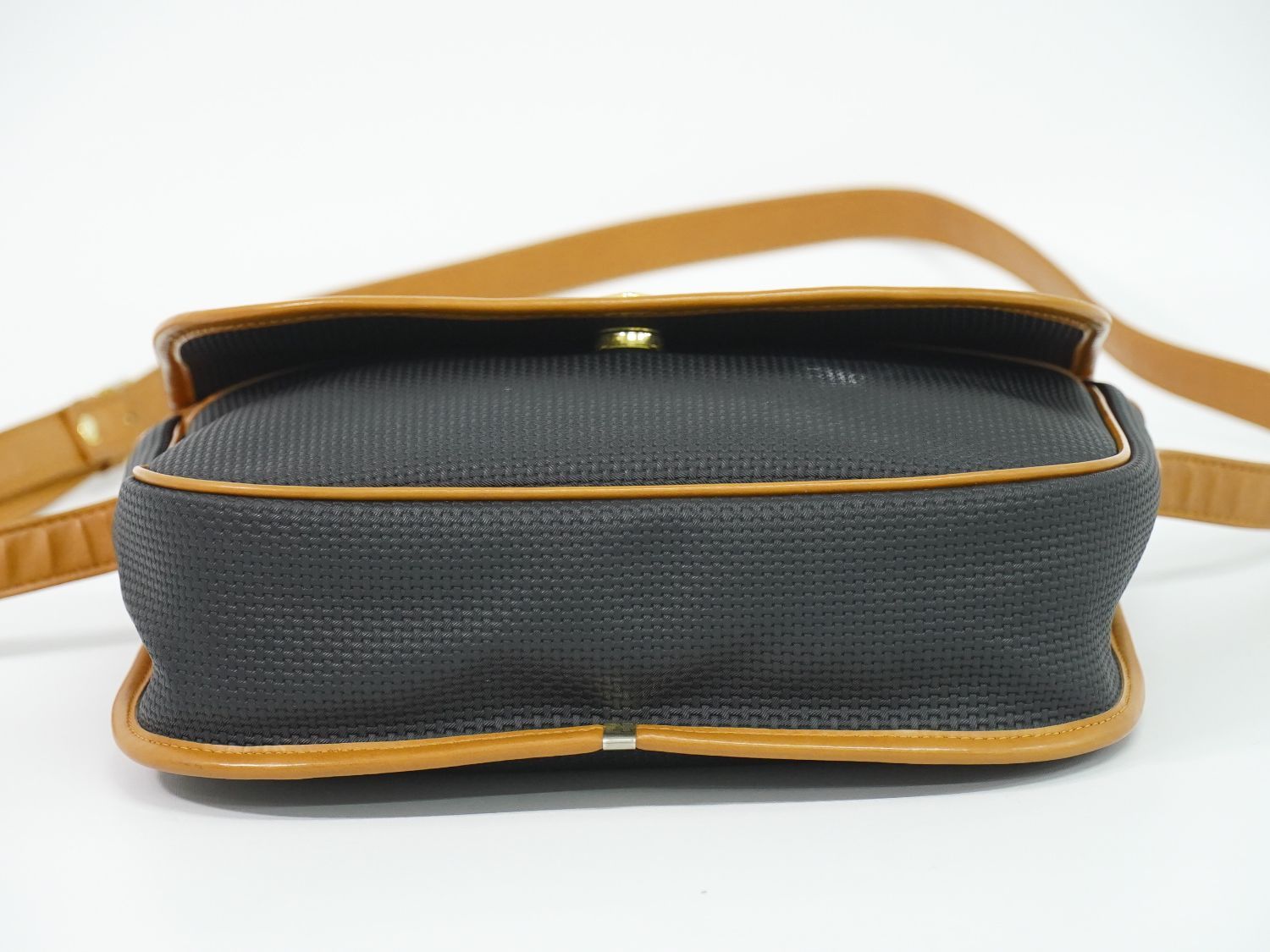 Saint Laurent YSL Shoulder Bag Pochette Black Brown — view 3