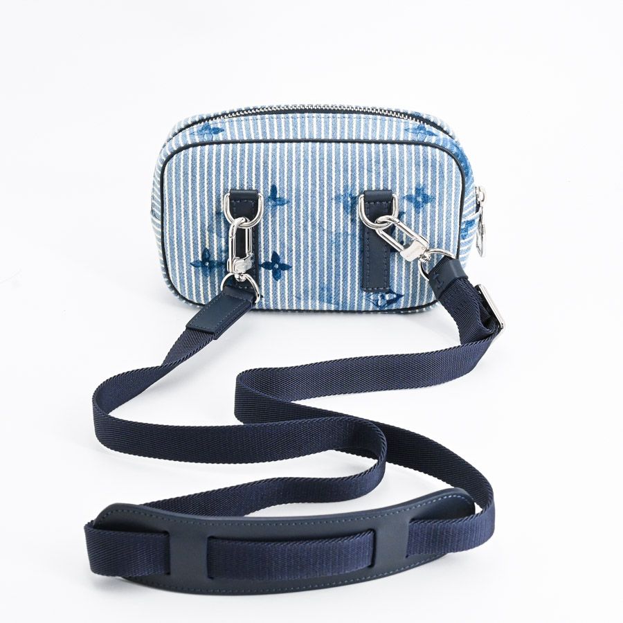 Louis Vuitton Shoulder Bag Outdoor Pochette — view 3