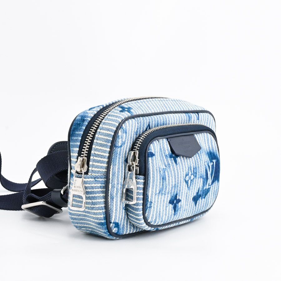 Louis Vuitton Shoulder Bag Outdoor Pochette — view 2
