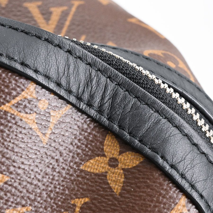 Louis Vuitton Backpack Discovery PM — view 8