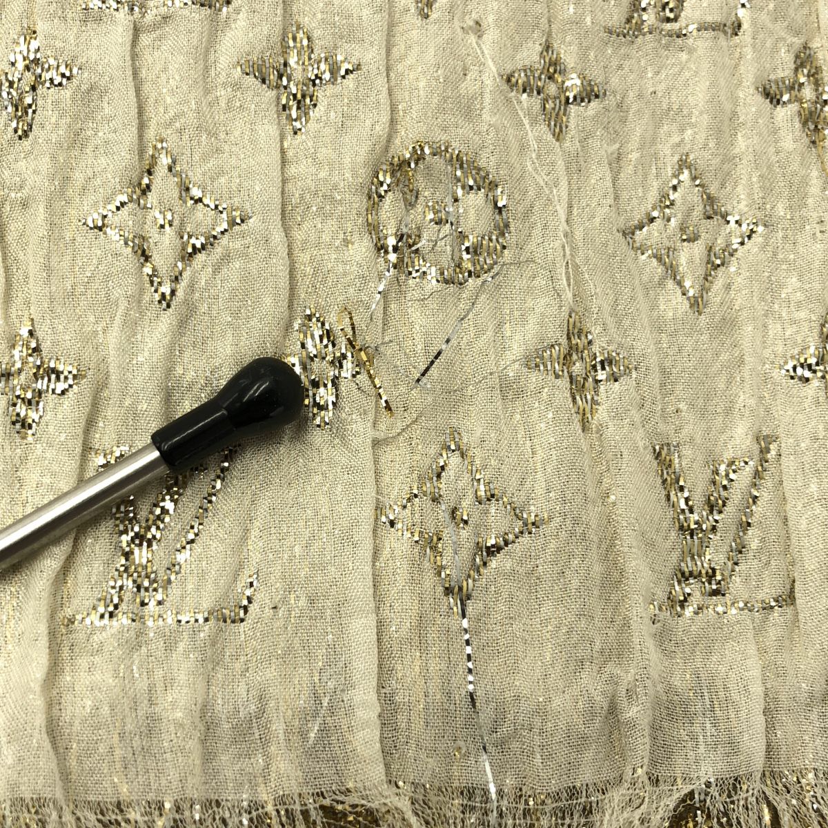 Louis Vuitton Etole Monogram Glitter Fringe Shawl Blanc Scarf — view 7