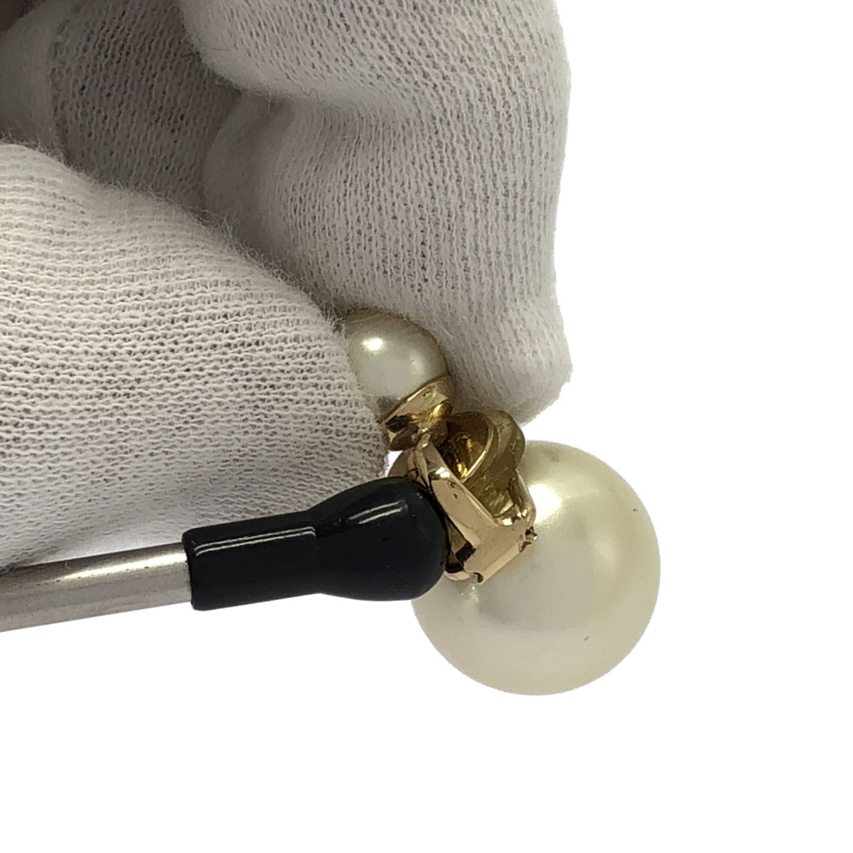 Dior Pearl Hoop Earrings Gold — view 7