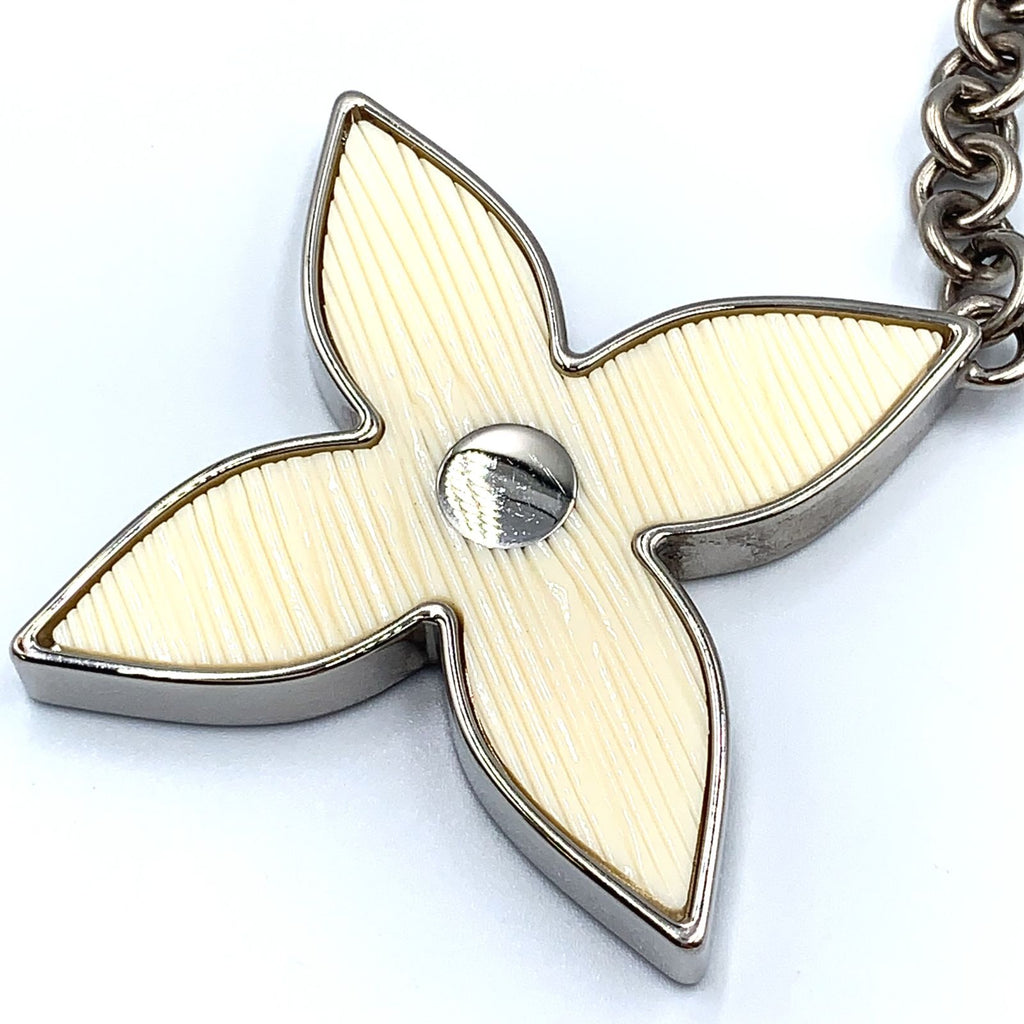 Louis Vuitton Bijou Sac Fleur de Epi Bag Charm Enamel Metal Silver White — view 5