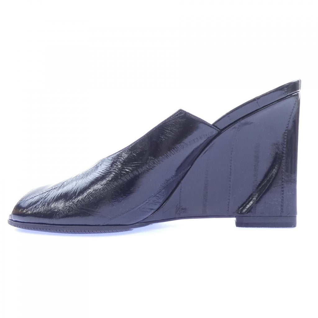 Fendi Sandals Black — view 2