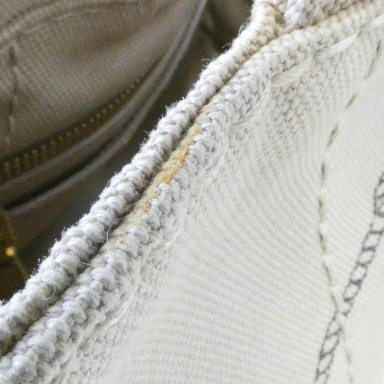 Prada Bag Handbag Gold — view 4