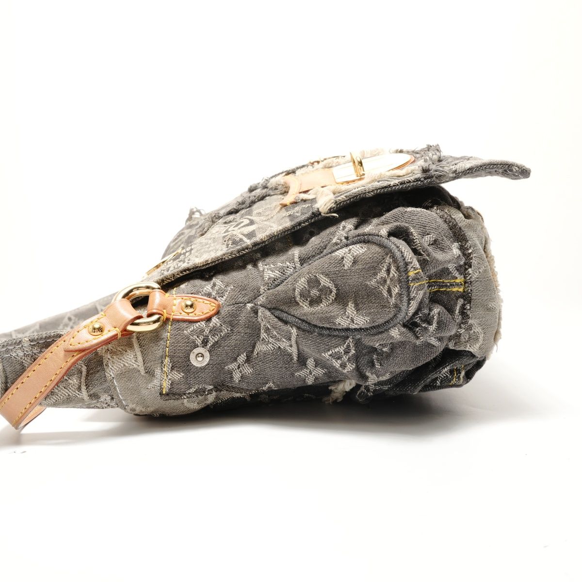 Louis Vuitton Shoulder Bag Patchwork Postie Monogram Denim — view 3