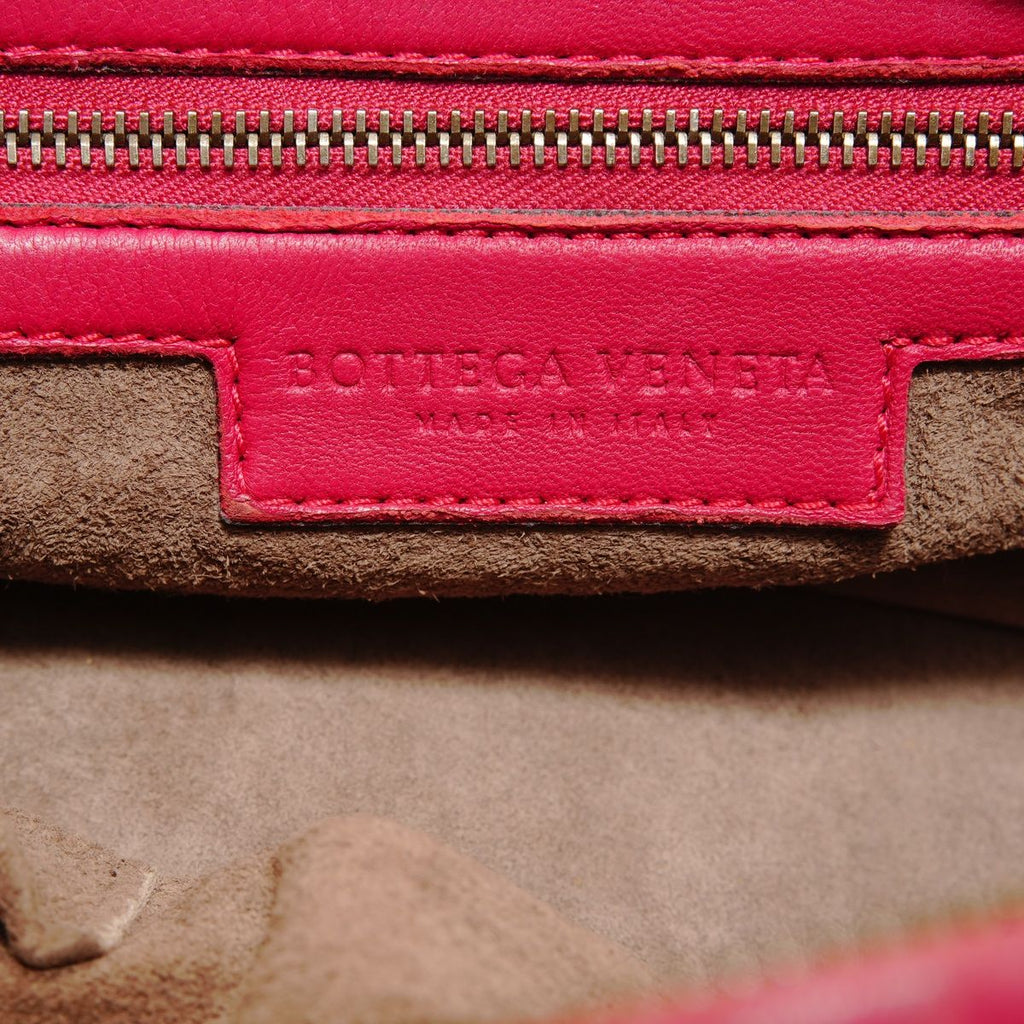 Bottega Veneta Shoulder Bag Montaigne Intrecciato — view 9