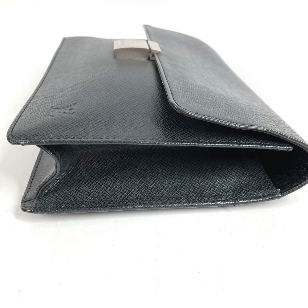 Louis Vuitton Second Bag Selenga Taiga Leather Ardoise Black — view 3