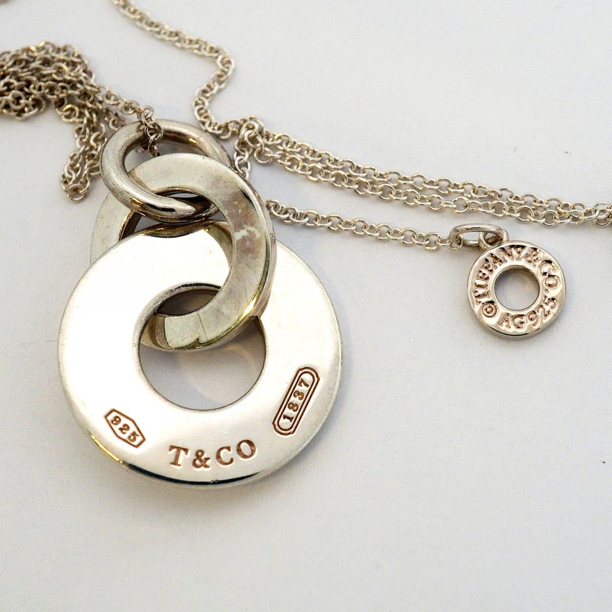 Tiffany & Co Necklace Interlocking Drop Round — view 5