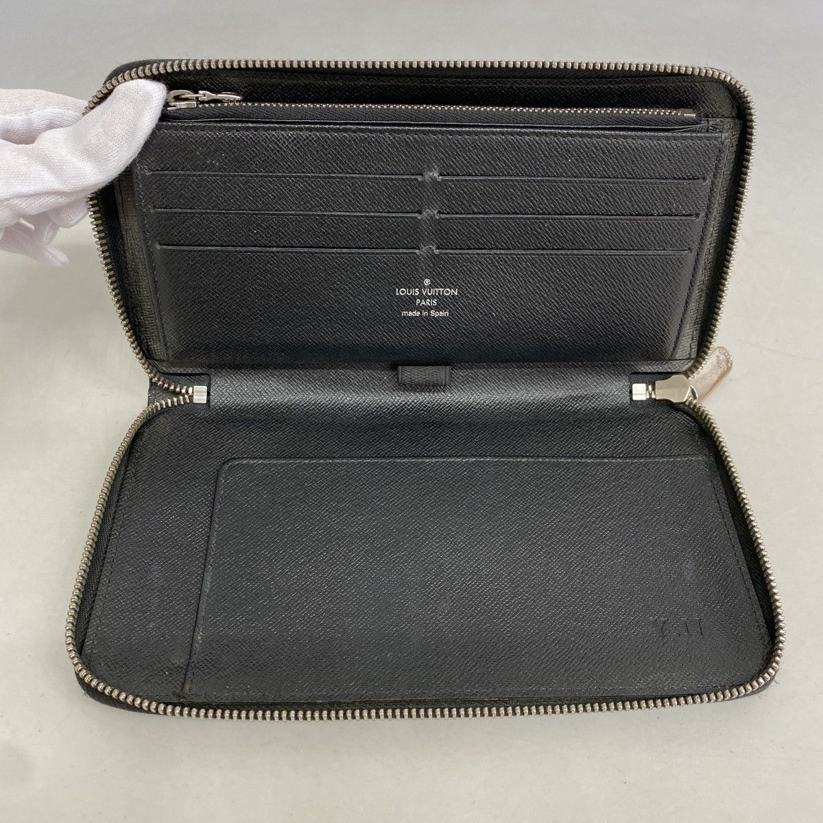 Louis Vuitton Wallet Epi Electric Zippy Organizer Noir — view 3