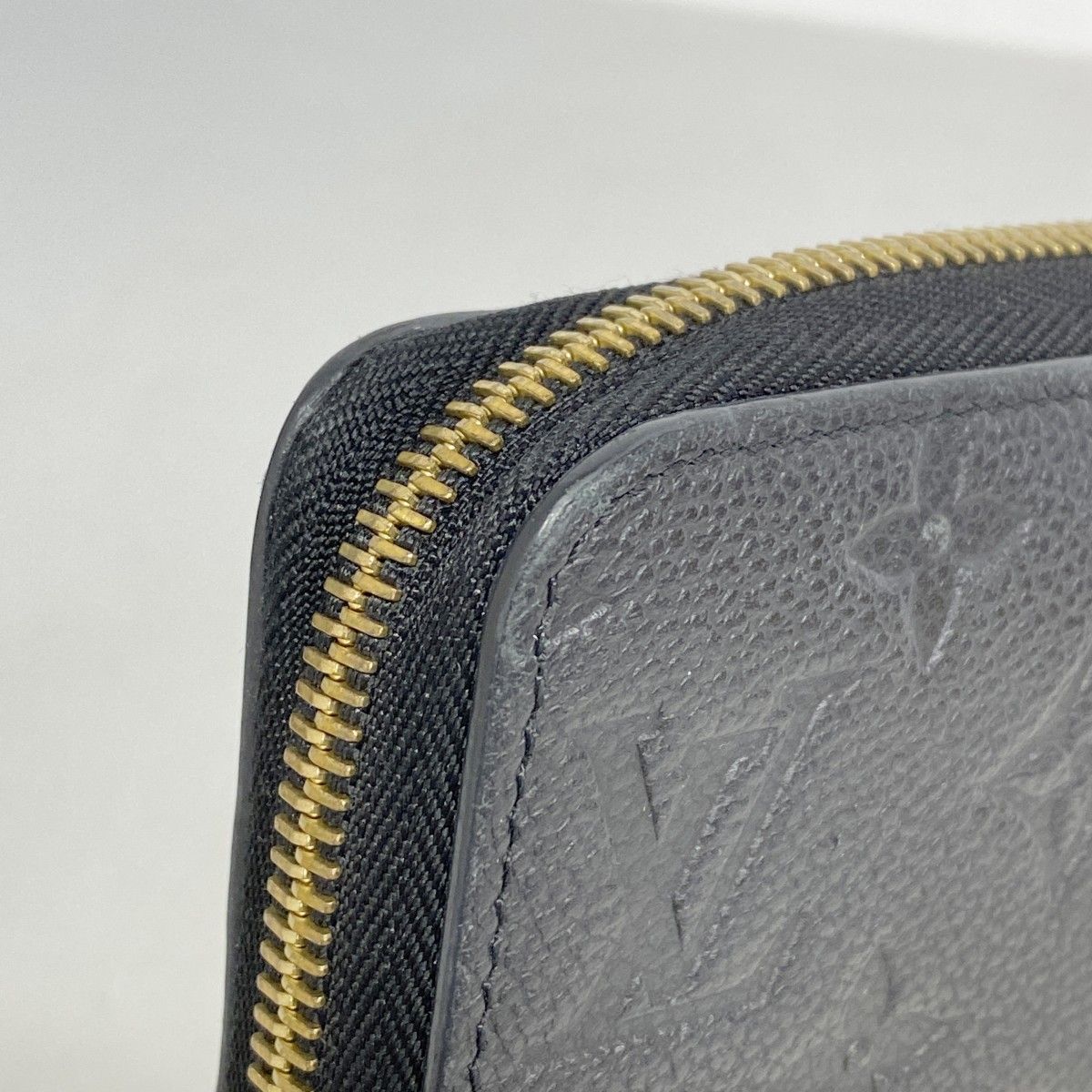 Louis Vuitton Wallet Monogram Empreinte Zippy Noir — view 5