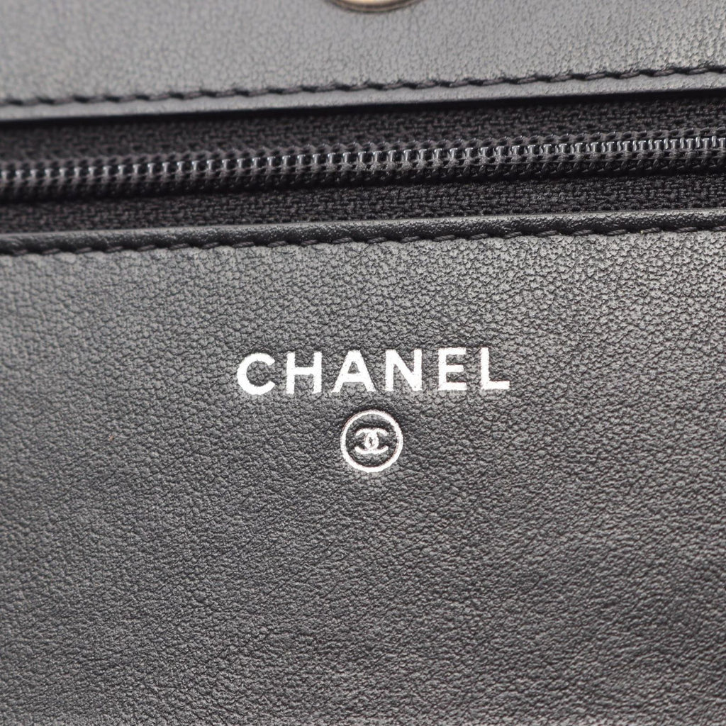 Chanel Shoulder Bag Quilted Black White Fabric Leather Chain Wallet — view 5