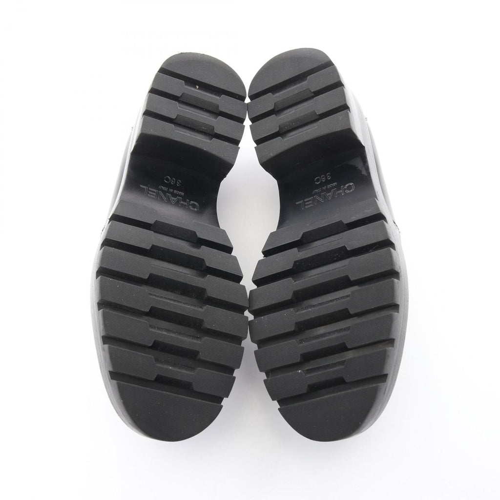 Chanel Loafers CC Logo Black Leather — view 4