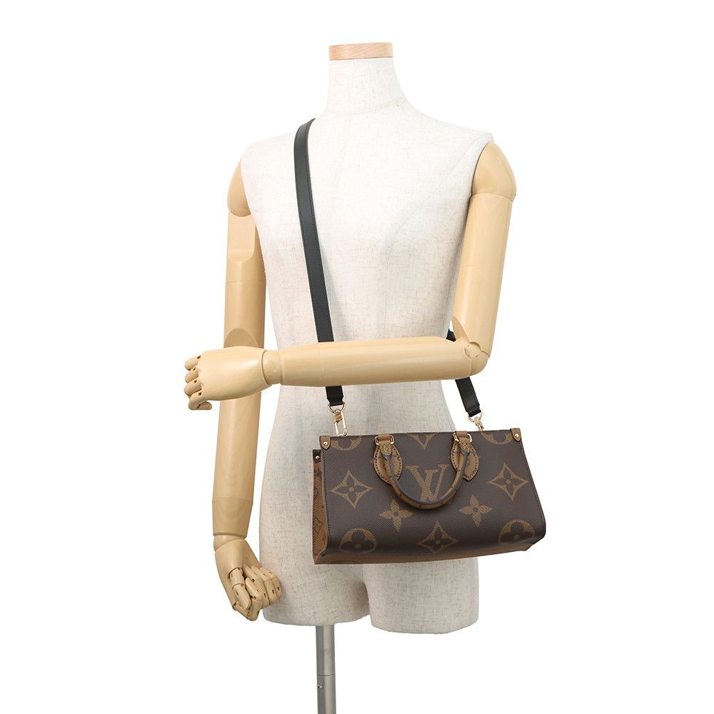 Louis Vuitton Handbag Monogram Reverse Giant On The Go East West Chain — view 6