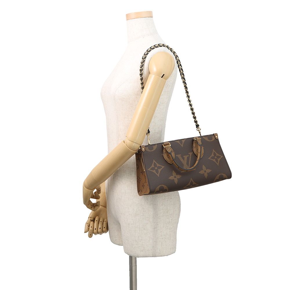Louis Vuitton Handbag Monogram Reverse Giant On The Go East West Chain — view 5
