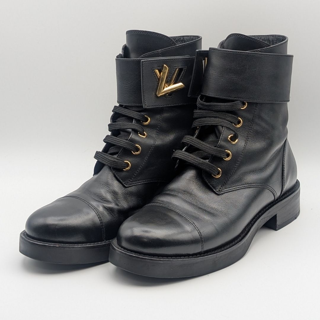 Louis Vuitton Wonderland Line Leather Flat Ranger Boots Black Twist Shoes
