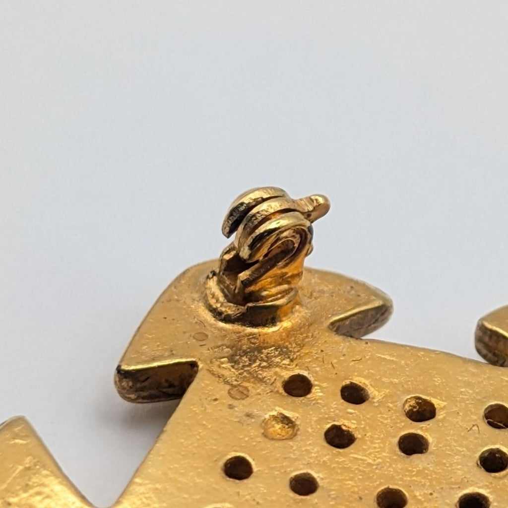 Chanel Brooch CC Logo Gold Cross Vintage — view 5