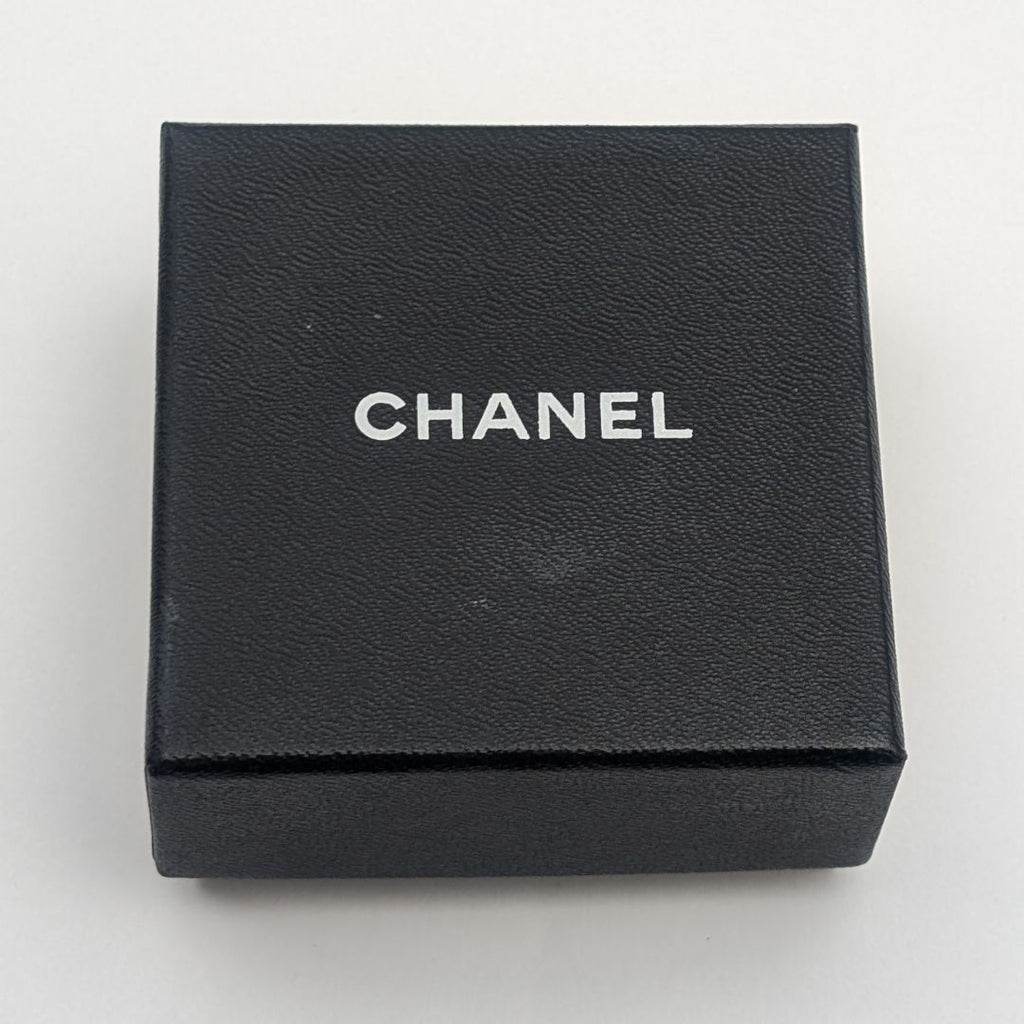 Chanel Brooch CC Logo Gold Cross Vintage — view 8
