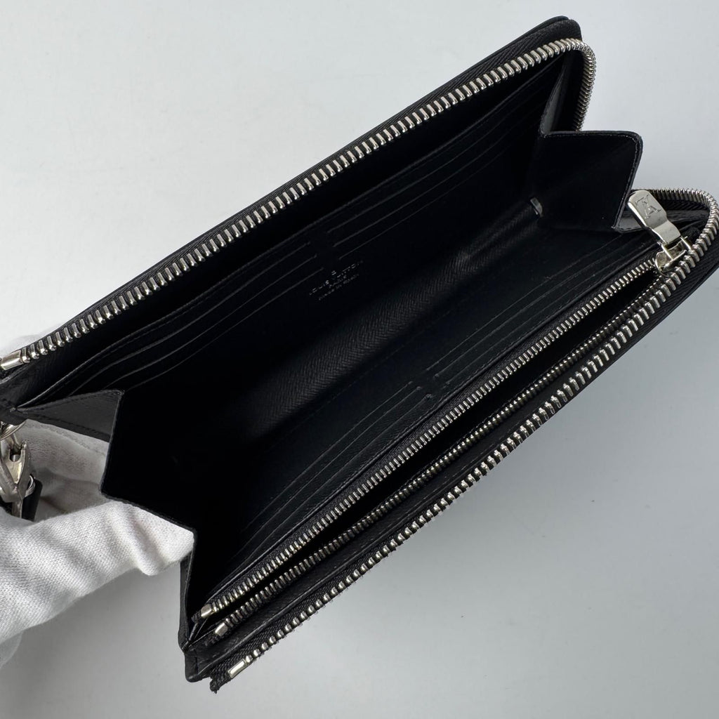 Louis Vuitton Zippy Dragonne Epi Noir IC Wallet — view 3