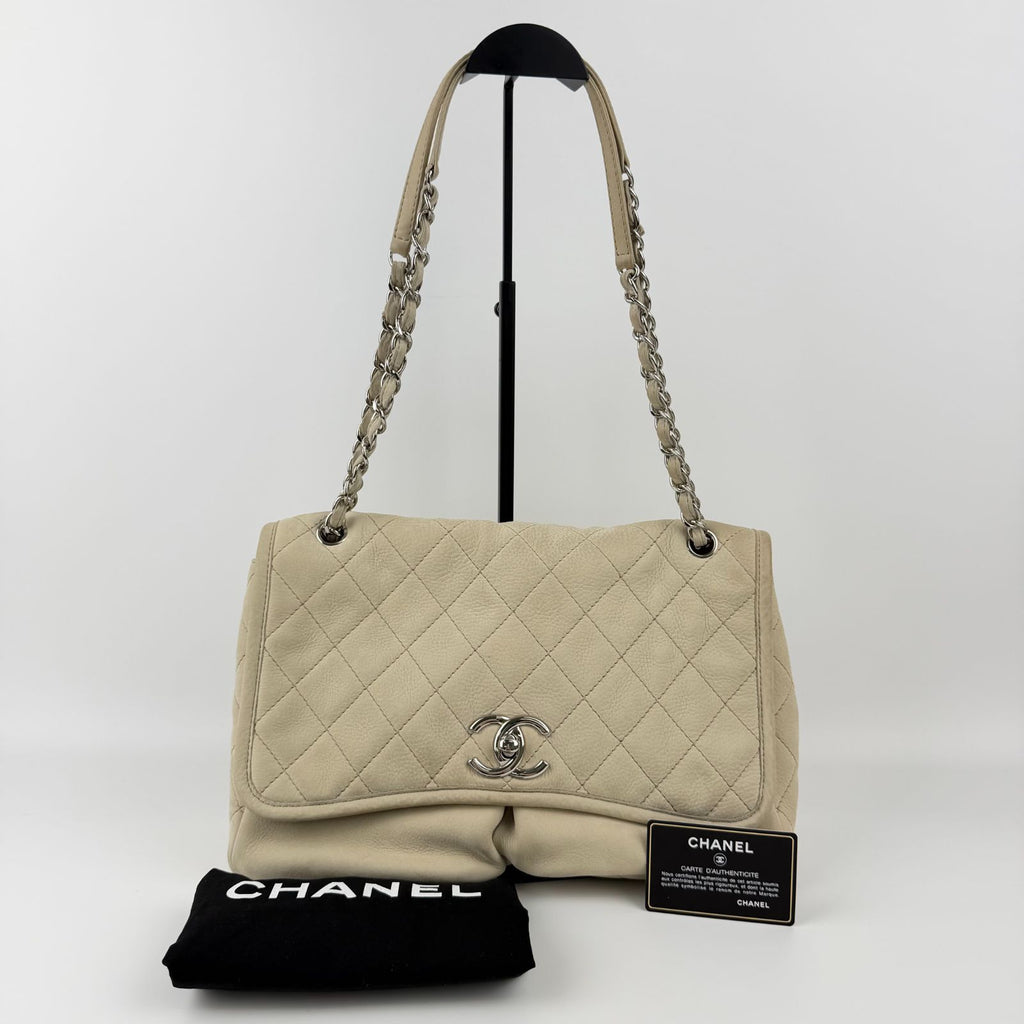 Chanel CC Logo Quilted Chain Shoulder Bag Leather Beige Silver Vintage