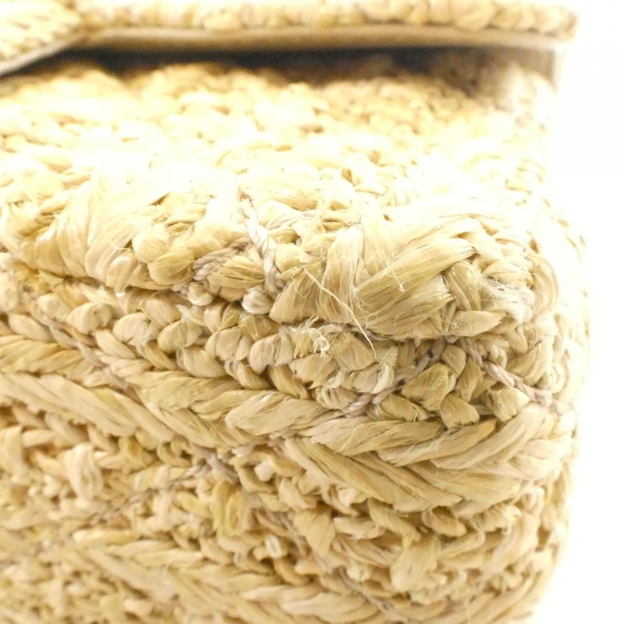 Chanel Shoulder Bag Beige — view 3