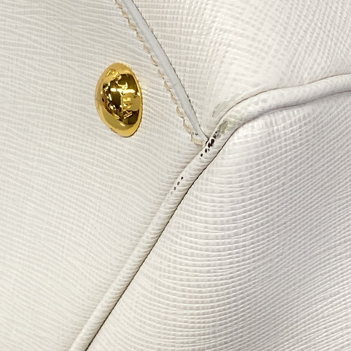 Prada Handbag Ivory Kiss Lock Leather — view 6