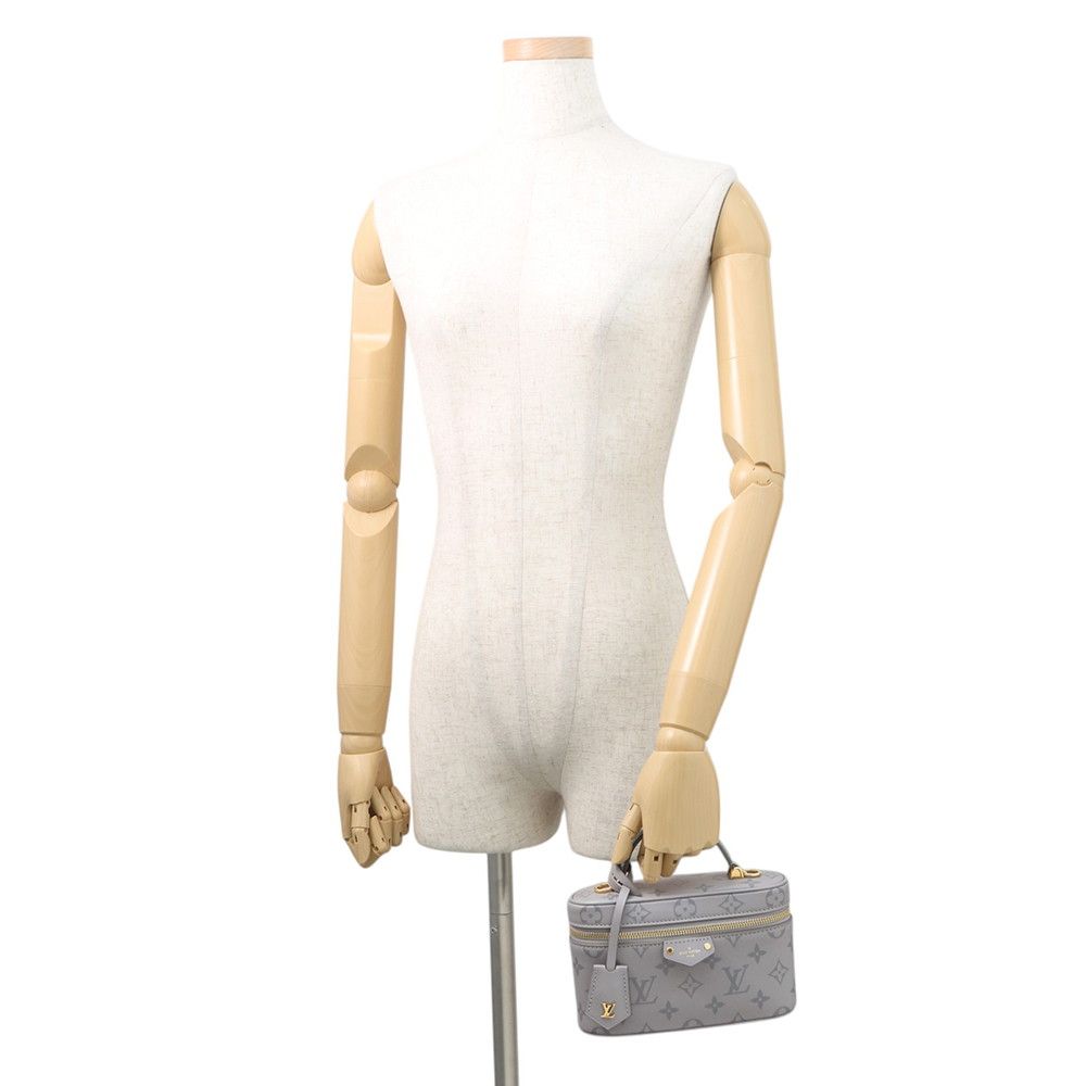 Louis Vuitton Handbag Monogram Calf Leather Vanity Chain Pouch — view 4