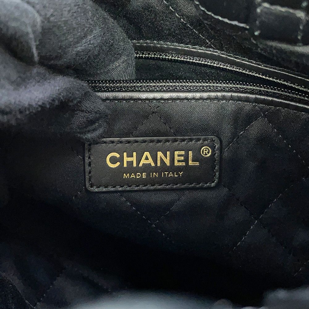 Chanel Backpack 22 Small Shiny Calfskin Black — view 9