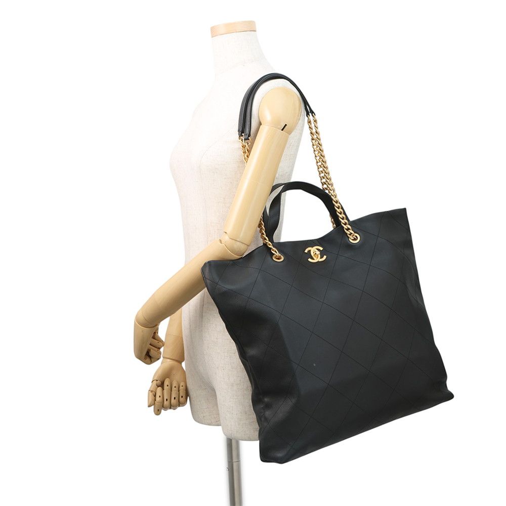 Chanel Tote Quilted CC Logo Maxi Shopping 2-Way Black — view 5